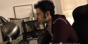 Busty cuckolder sucks bbc