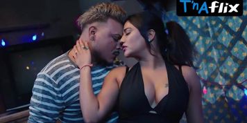 Ruks Khandagale Sexy Scene  in Tanmay Apartment