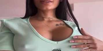 Nice titties