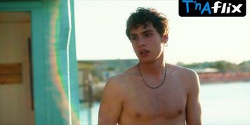 Romina Colbasso Sexy Scene  in Summertime