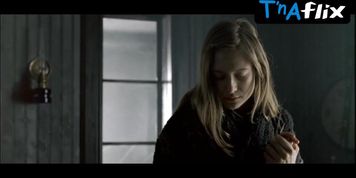 Julia Jentsch Butt Scene  in Schneeland (Susanne Lothar)