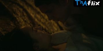 Jessie Mei Li Sexy Scene  in Shadow And Bone