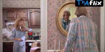 Julianne Phillips Underwear Scene  in Fletch Lives