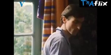 Simone Walraven Breasts Scene  in Donna Donna!!