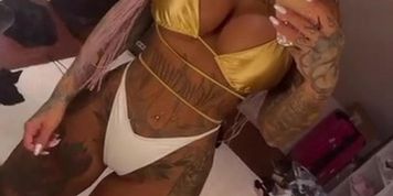 ? 6 more subscribers to reach a 100 and yall get a free vide.. by schwarzemamba89 from OnlyFans | Coomer