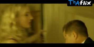 Janine Kunze Breasts Scene  in Barfuss