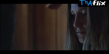 Caitlin Gerard Sexy Scene  in The Wind