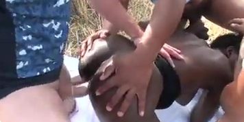 Bahie bonne salope de centrafrique sodomised