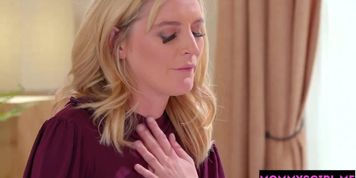 MILF stepmother tried with a stepdaughter teen lesbian sex (Mona Wales, Riley Reid)
