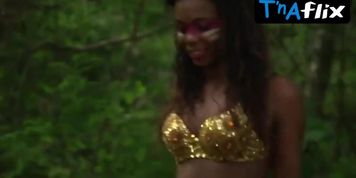 Chikalu Bueno Breasts Scene  in Torzon Y Tanga (Mi Adorable Salvaje)