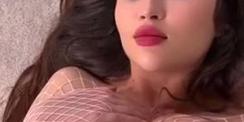 Louisa Khovanski GODDESS with pinky nips wants to be submissive