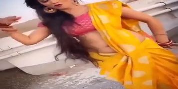 indian aunty dancing very hot expression 