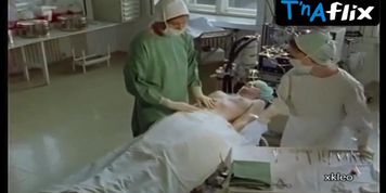 Klara Issova Breasts Scene  in Kdyz Se Slunci Nedari