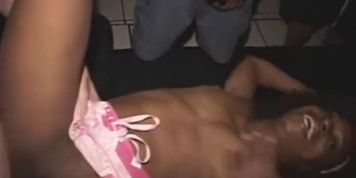 Yummy ebony satisfying all the audience at porn theater