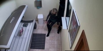 Beautiful Big Boobs Milf In Public Solaruim (Hiddencam___)