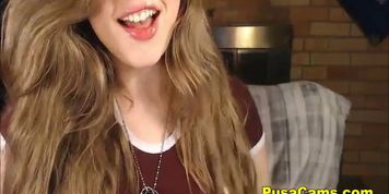 Christmas Yoga Pants On Adorable Chubby Cute And Busty Teen - Teen Sweet