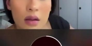 Instagram model gets Flashed while doing her m ...