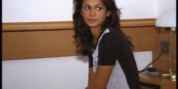 Eva Roberts sex on bed