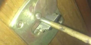 Chiavi che chiavano - oggetti che scopano - il porno degli oggetti
