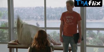 Kether Donohue Sexy Scene  in You'Re The Worst