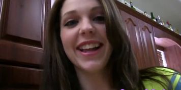 CAMPUS IS COOL - Amateur college sexparty with flashing teens