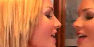 Hot ass blonde footjob pro