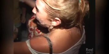 Sexy Foam Party Girls