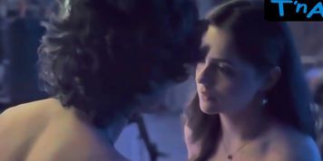 Aneet Padda Breasts,  Bikini Scene  in Saiyaara