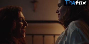 Abbi Jacobson Lesbian,  Underwear Scene  in A League Of Their Own