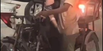 Horny Drunk Girl Mastrubating & Sucking Ricksha-Driver'S Cock On Road~ Viral Mms